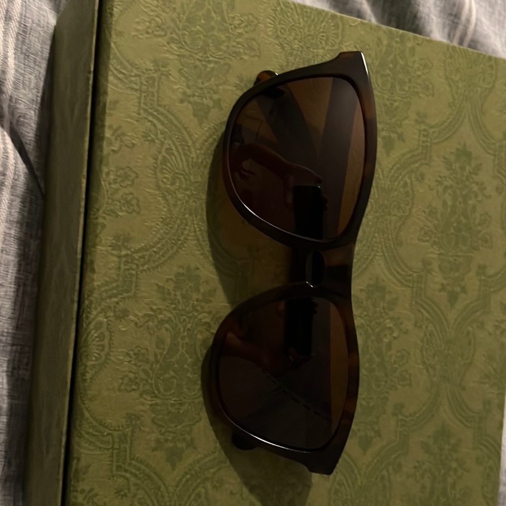 Oakley womens sunglasses